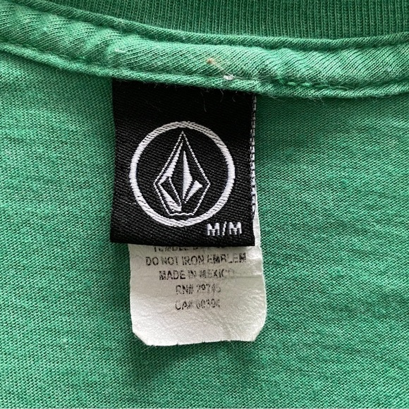 Volcom Stone “Embrace the Strange” Green Tee Shirt Men M Medium - Picture 4 of 6
